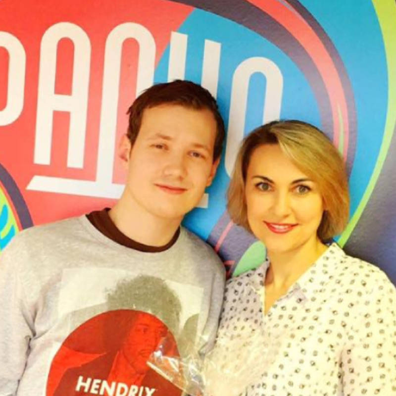 Посещал «Народное Радио» рядом ведущая Елена Аблаева, 30.03.2017